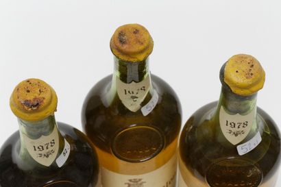 null JURA, blanc, Château Chalon - Vigne aux Dames 1978, trois bouteilles [mi-ép...