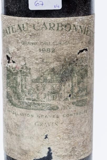 null BORDEAUX, rouge, ensemble de quatre bouteilles :

- (PAUILLAC), Château Duhart-Milon...