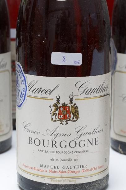 null BOURGOGNE, rouge, Cuvée Agnès Gauthier 1978, quinze bouteilles [certaines étiquettes...