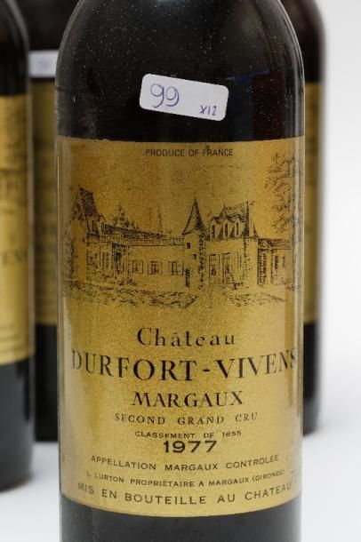 null BORDEAUX (MARGAUX), rouge, ensemble de douze bouteilles :

- Château Marquis...