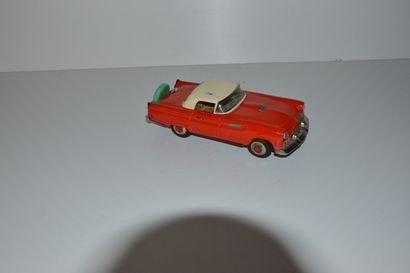 null NOMURA Japan, Ford 1950 Thunder Bird en tôle rouge et blanche, battery operated,...