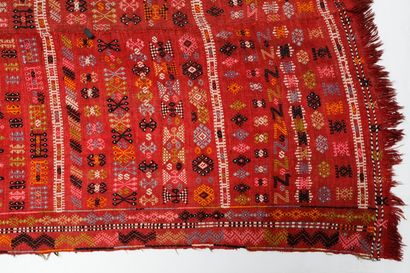 null Petit kilim anatolien cinabre à couture médiane, 141x138 cm env. [usures et...