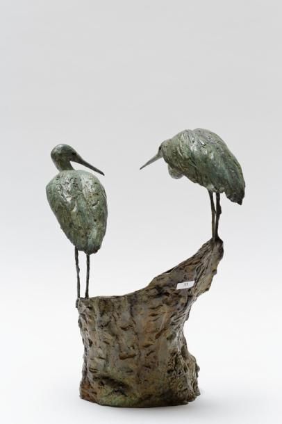 T'SERSTEVENS Hervé "Couple d'aigrettes", 2006, groupe en bronze à patine vert antique,...