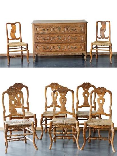 null Lot de meubles, dix pièces :

- commode d'époque Louis XV ouvrant par trois...