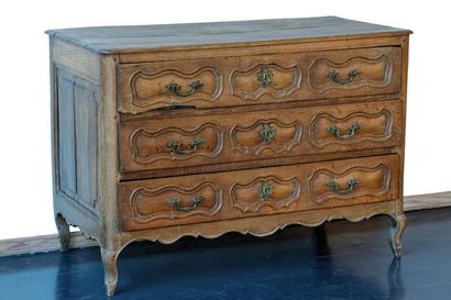 null Lot de meubles, dix pièces :

- commode d'époque Louis XV ouvrant par trois...