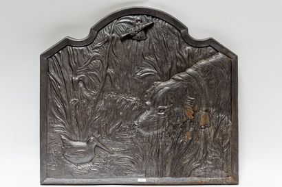 null THORAIN, plaque de cheminée à décor cynégétique, XXe, fonte, 57x63 cm.