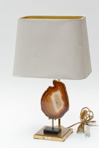 null Lampe sur pied, circa 1970, laiton doré et tranche d'agate, 52x32 cm.
