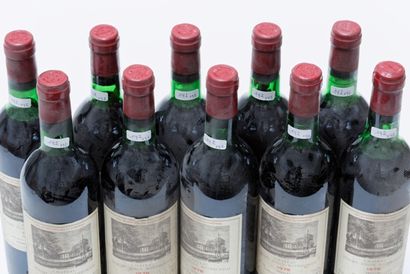 null BORDEAUX (PAUILLAC), rouge, ensemble de quarante-deux bouteilles :

- Château...