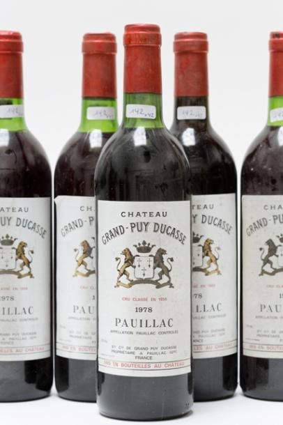 null BORDEAUX (PAUILLAC), rouge, ensemble de quarante-deux bouteilles :

- Château...