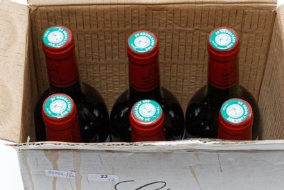 null BORDEAUX, rouge, ensemble de douze bouteilles :

- (MONTAGNE-SAINT-ÉMILION),...