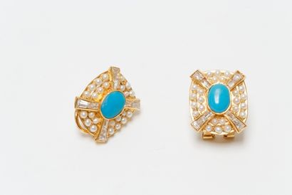 null Paire de boucles d'oreille en or jaune 18k ornées de turquoises montées sur...