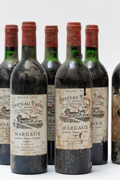 null BORDEAUX, rouge, ensemble de onze bouteilles :

- (POMEROL), Château Certan-Marzelle...