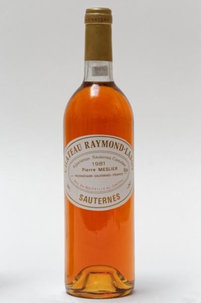 null BORDEAUX, blanc, ensemble de dix bouteilles :

- (PESSAC-LÉOGNAN) Château Carbonnieux,...