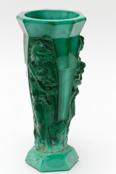 null Ensemble d'époque Art déco, circa 1930, verre malachite pressé-moulé, deux pièces...