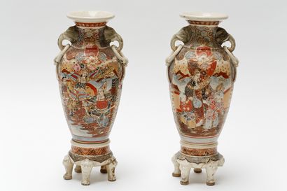 null JAPON, ensemble de quatre vases (un grand vase ansé, une potiche couverte tripode...