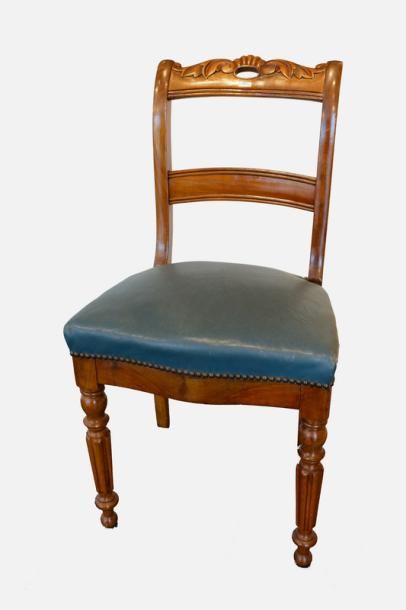 null Suite de huit chaises de style Louis-Philippe, pieds antérieurs cannelés, début...