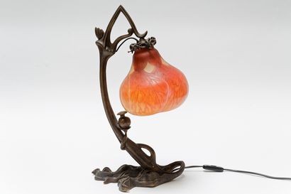 null GALLÉ Émile (1846-1904), lampe de table d'époque Art nouveau, circa 1900, verre...