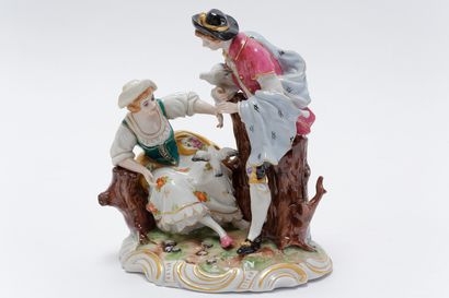 null "Pastorales", XIX-XXe, trois groupes en porcelaine émaillée, marques aux revers,...