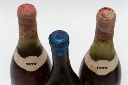null BOURGOGNE, rouge, ensemble de cinq bouteilles :

- (BEAUNE-GRÈVES), Chanson...