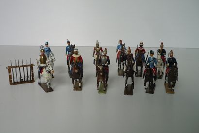 null Figurines en plomb CBG ou Mignot (+/- 10) : spahis, chasseur à cheval, trompette...