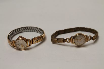 null Deux montres-bracelets de dame dont une Breitling, boîtiers en or jaune 18k,...