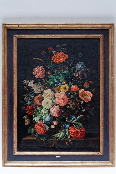 ECOLE FLAMANDE "Bouquet sur un entablement", circa 1700, huile sur toile rentoilée,...