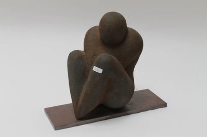 null CANNEEL Anne (1950-2017), "Femme assise derrière le poêle", 2003, sujet en grès,...