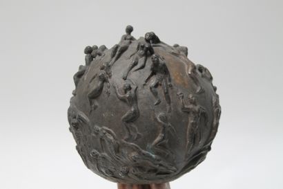 null CANNEEL Anne (1950-2017), "Résurgence", 1972, sujet en bronze et en bois en...
