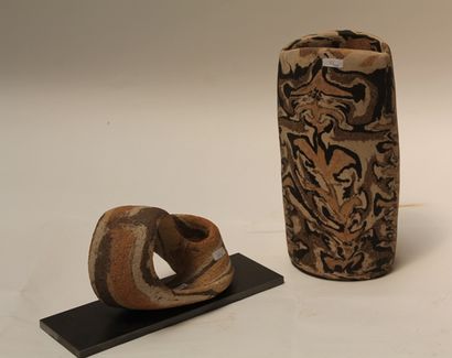 null CANNEEL Anne (1950-2017), sculpture en huit et un vase, 2002 et 2011, pierre...