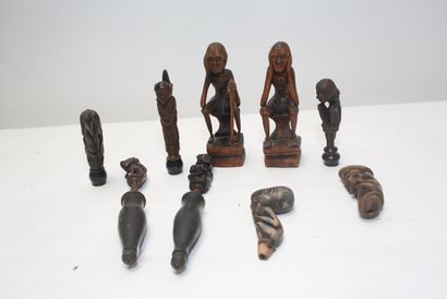 ART TRIBAL Neuf statuettes en bois sculpté, h. 12-27,5 cm env.