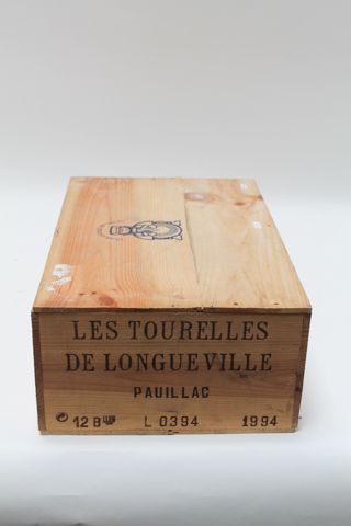 BORDEAUX (PAUILLAC) Rouge, Les Tourelles de Longueville 1994, douze bouteilles dans...