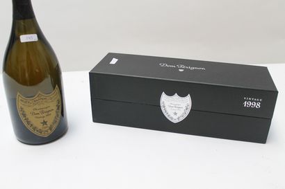 CHAMPAGNE Blanc effervescent, Dom Pérignon, vintage 1998, deux bouteilles dont une...
