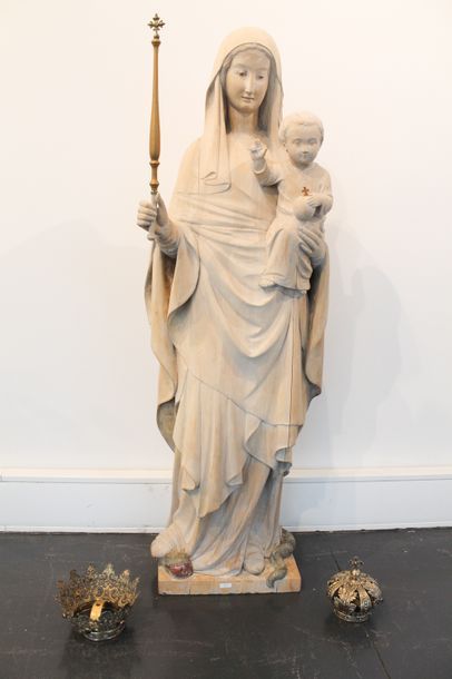 null "Vierge à l'Enfant", XIXe, sculpture de style Gothique en bois laqué, couronnes...