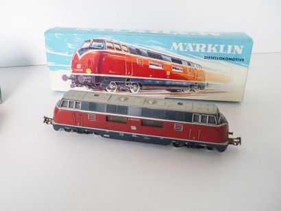 MARKLIN 3021 & 3050, locomotive Diesel V200 de la DB et motrice Ae 6/6 des CFF, boîtes...