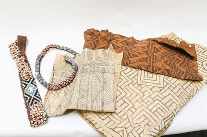 ART TRIBAL Trois textiles Kuba (Congo), XXe, 415x81 cm, 77x40 cm et 73x65 cm env....