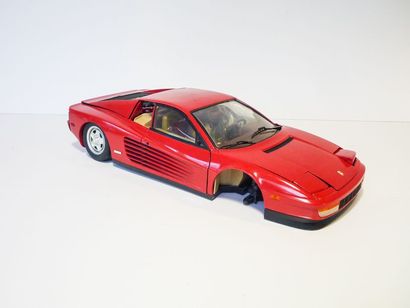 POCHER (RIVAROSSI) Ferrari Testarossa en métal, 57 cm [manques et accidents].