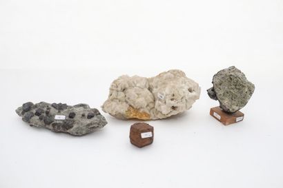 null Quatre minéraux (dont une aragonite, un gneiss avec grenats et une obsidienne...