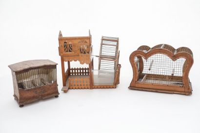 null Collection de cages à oiseaux en bois, neuf pièces [usures et altérations].