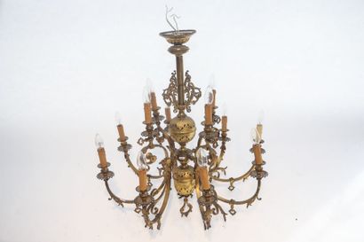 null Lustre éclectique à douze feux et quatre bras de lumière, circa 1900, métal...