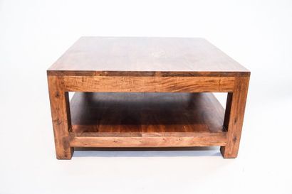 null Table basse contemporaine, XXIe, bois verni, 41x80x80 cm [légères altératio...