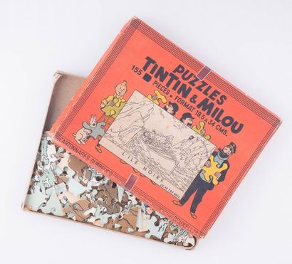 Tintin / L'île noire - Puzzle Dubreucq Jeu de 155 pièces représentant Tintin dans...