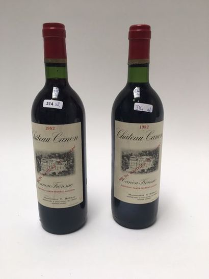 BORDEAUX (CANON-FRONSAC) Rouge, Château Canon 1982, deux bouteilles [bas-goulot]...
