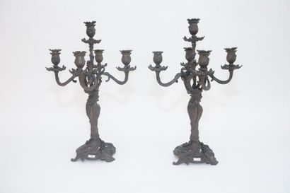 null Paire de candélabres de style Louis XV à cinq feux, fin XIXe, bronze, h. 51,5...