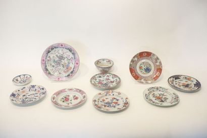 CHINE Beau lot de porcelaines, tous décors, XVIII-XIXe, neuf pièces (bol, coupelle,...