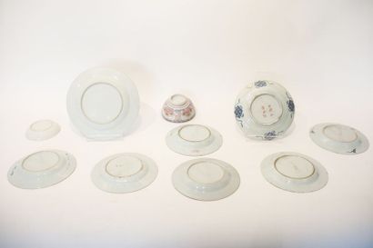 CHINE Beau lot de porcelaines, tous décors, XVIII-XIXe, neuf pièces (bol, coupelle,...