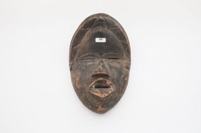 ART TRIBAL Masque, travail de Côte d'Ivoire, XXe, bois sculpté à patine d'usage,...