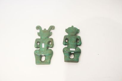 CHINE Couple de figures archaïques, travail ancien, turquoise vert jade sculptée,...