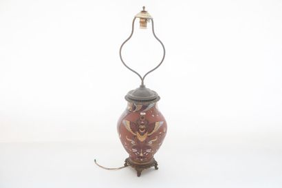 Vase à décor égyptien monté en lampe, circa...