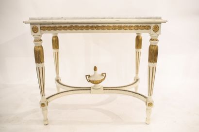 null Petite table de milieu de style Louis XVI, entretoise ornée d'un pot-à-feu,...