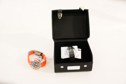 IKE - ITALY Montre-bracelet [neuve] ; on y joint une montre-bracelet de dame Peugeot...
